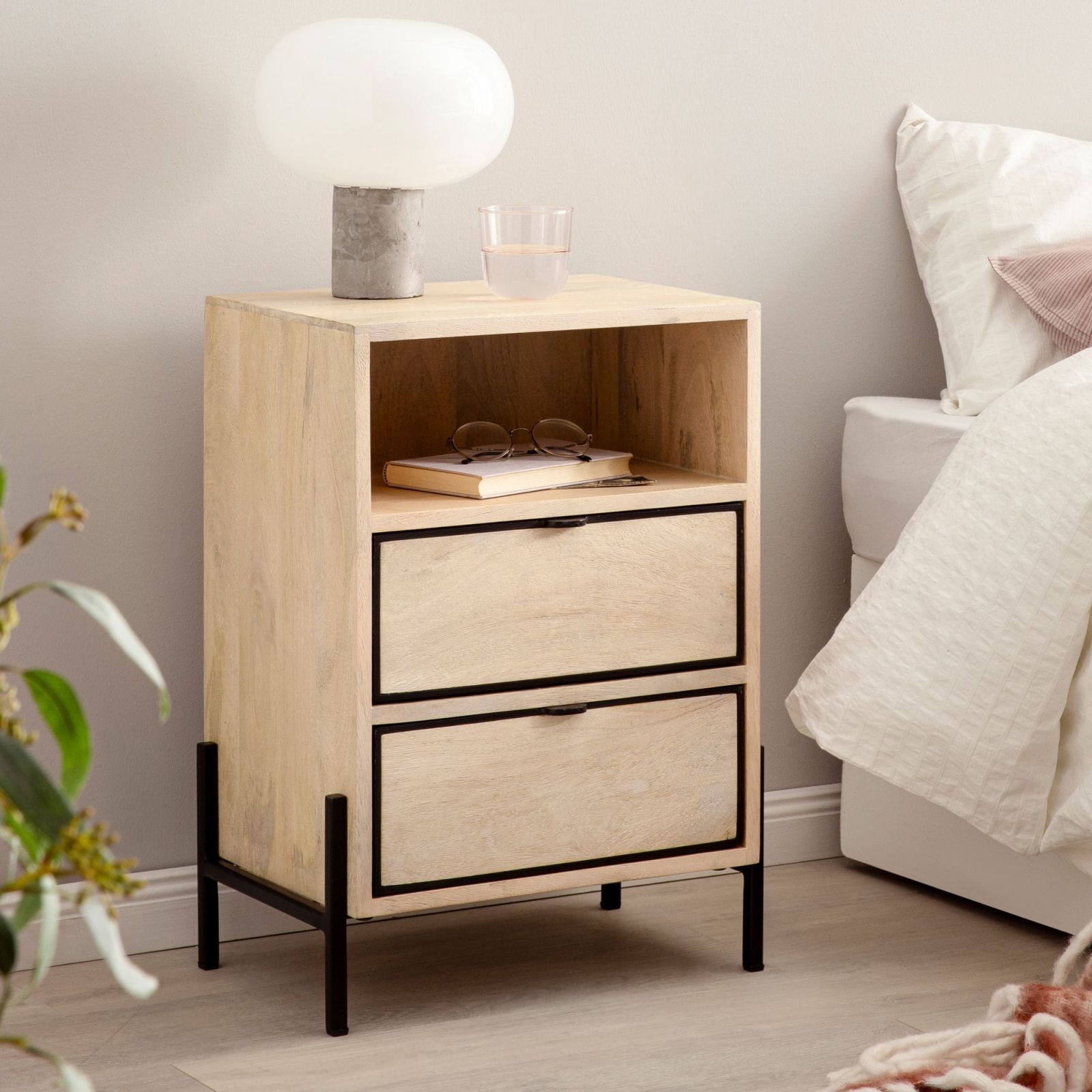 Nachtkonsole - Mango Massivholz - schwarz - 60 cm hoch