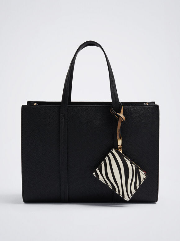 Bolsa tote com pingente - Preta