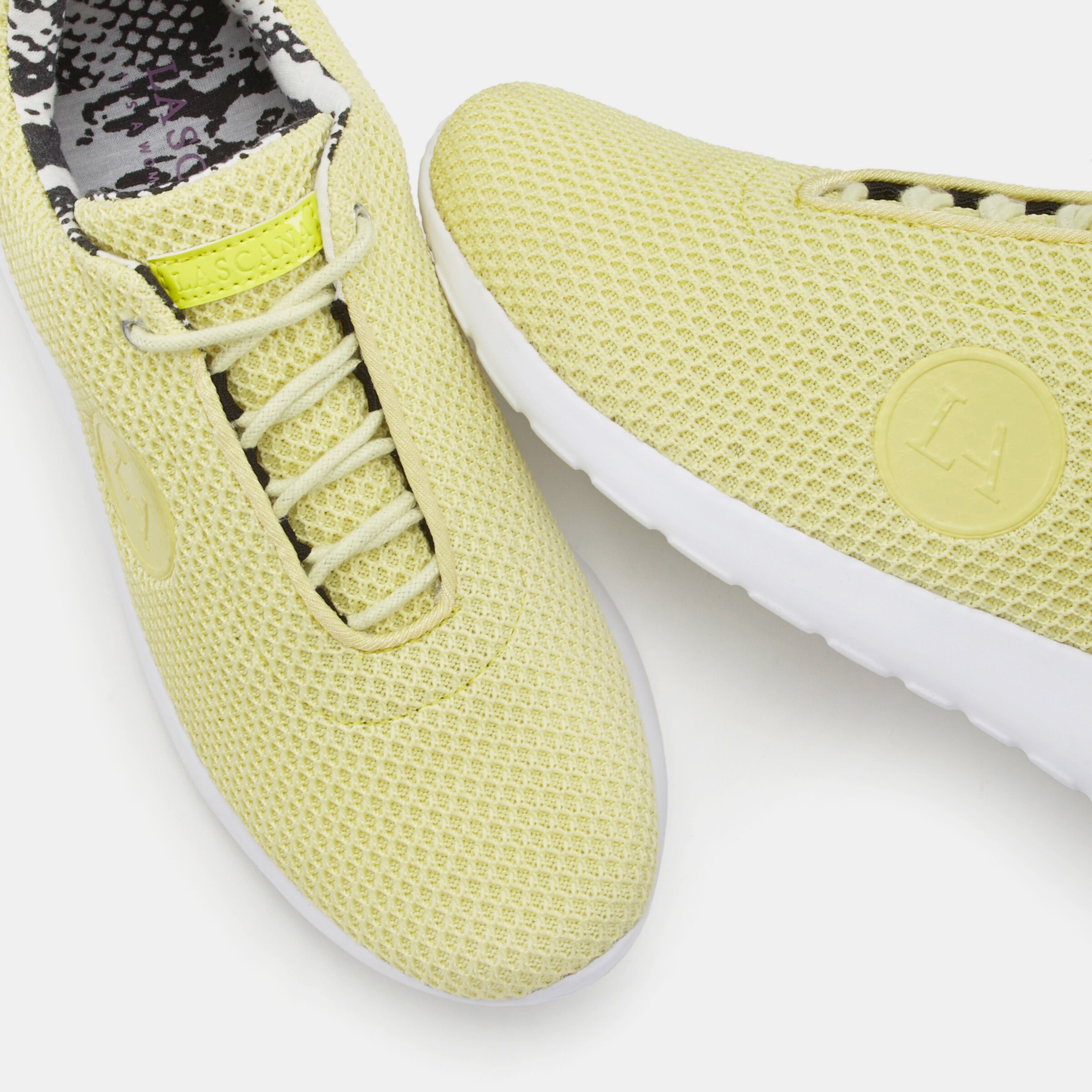 Sneaker