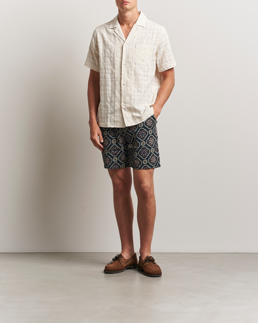 Les Deux Otto AOP Tapestry Shorts Dark Navy