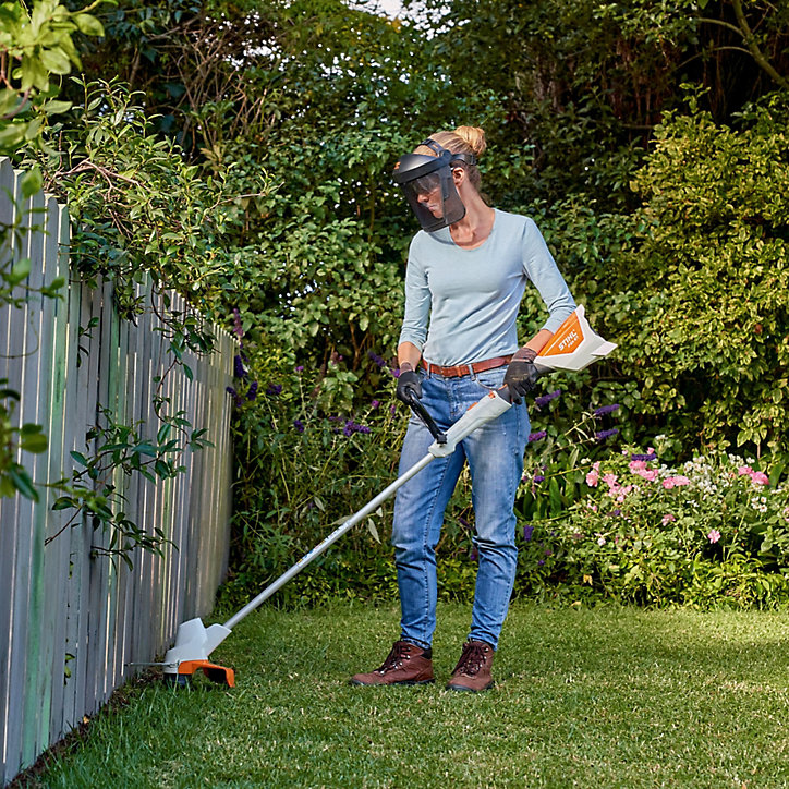 Coupe-bordures sans fil sur batterie 36V Stihl FSA57 (avec batterie et chargeur)