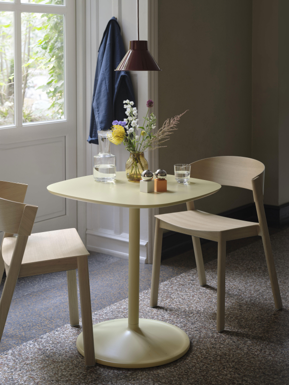 Muuto Soft Café tafel 70x70x73 Beige Green Laminate