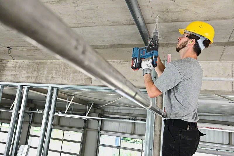 BOSCH COMBI-KIT 3 18V TOOLS: GSR 18V-110C + GWX 18V-10 P + GBH 18V-26F + 1 4.0 AH BATTERY (PROCORE) + 1 8 AH BATTERY (PROCORE) + GAL 18V-160 (L) PROFESSIONAL