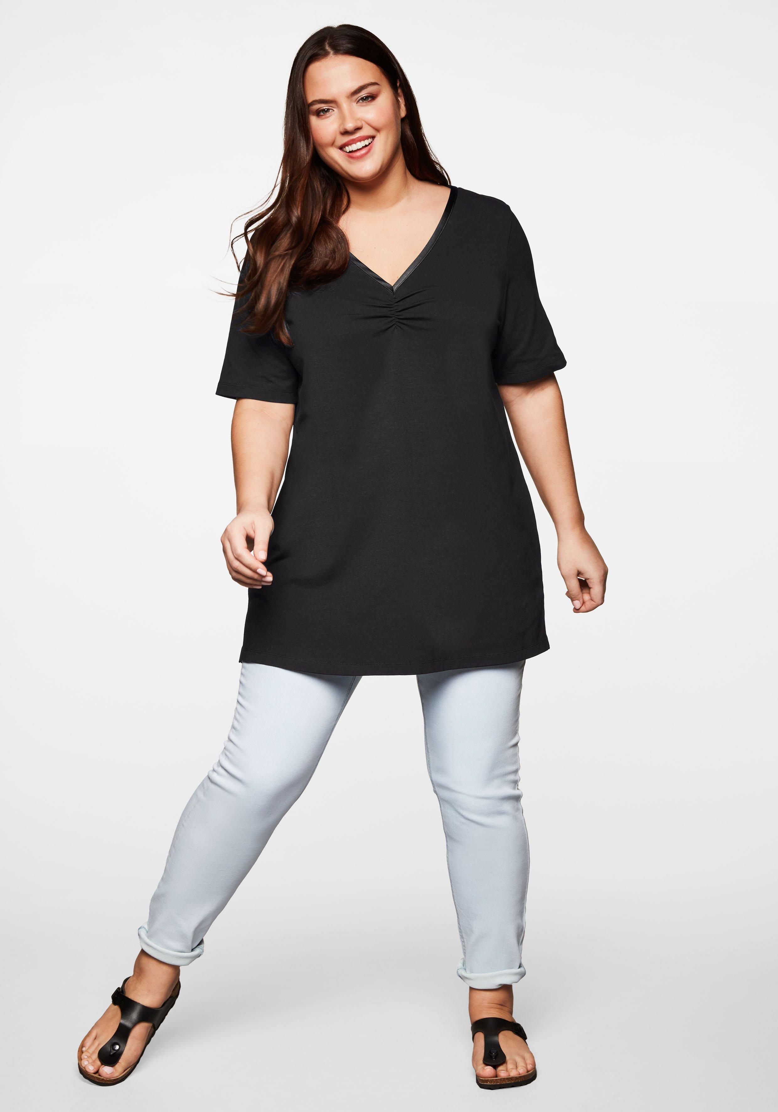 Longshirt in A-Linie mit Raffung am V-Ausschnitt