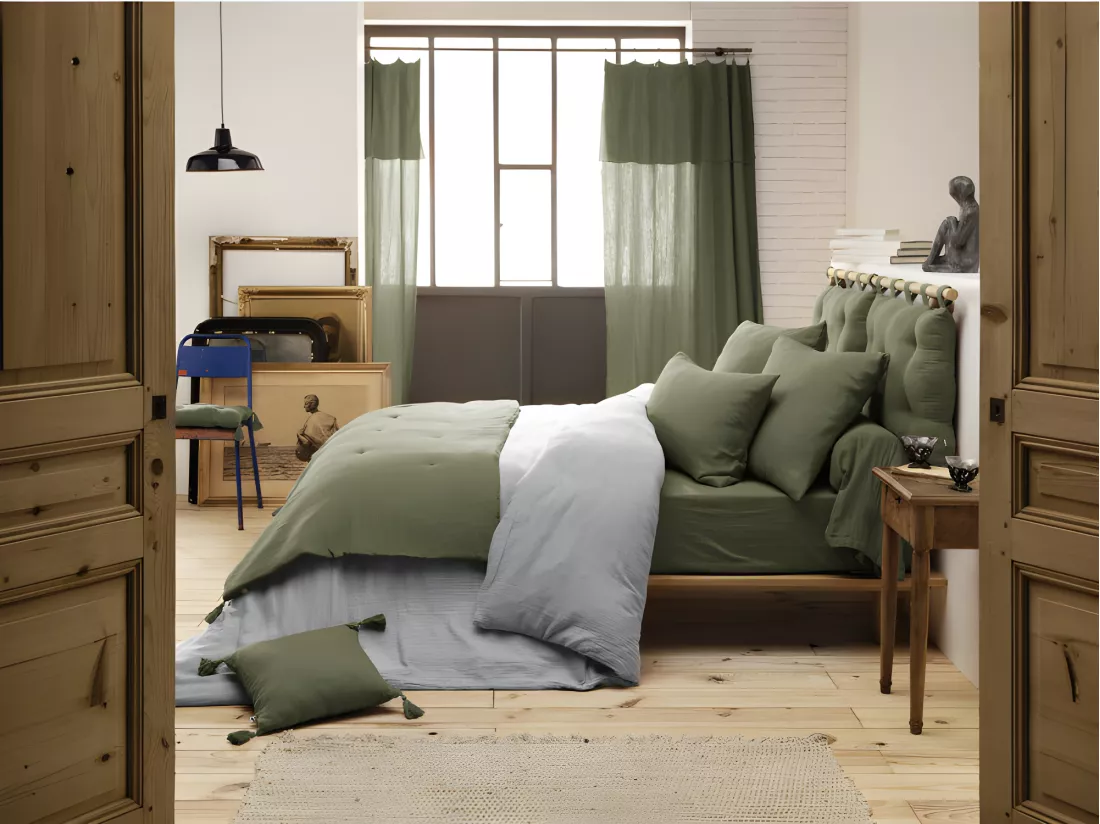 Édredon 90 x 200 cm en gaze de coton vert avec 4 pompons - PEPA