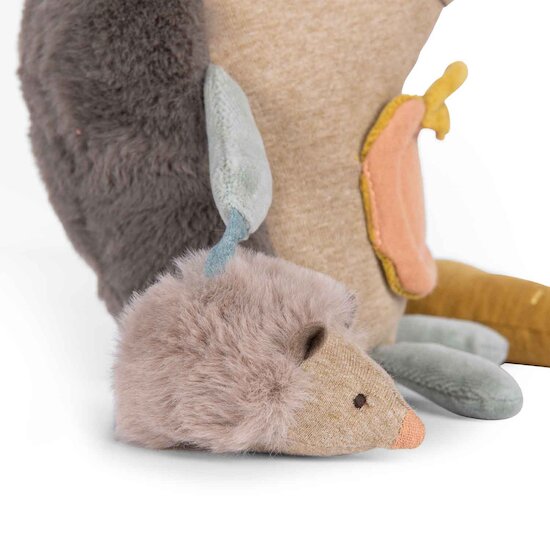 Trois petits lapins Hérisson d'activités à suspendre   de               Moulin Roty