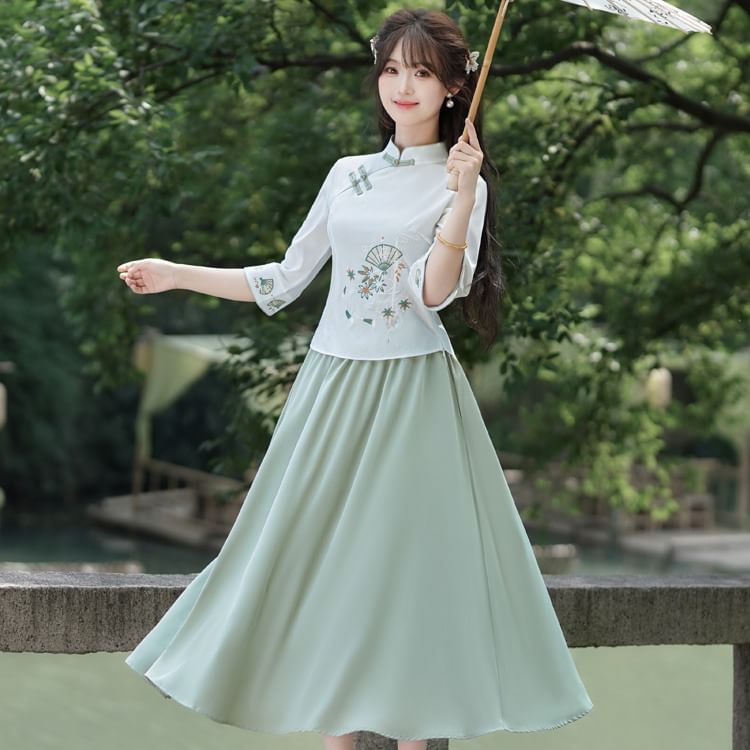 Fioridi - Hanfu-top met elleboogmouwen, geborduurde kikker en knopen / Midi-A-lijn rok met hoge taille