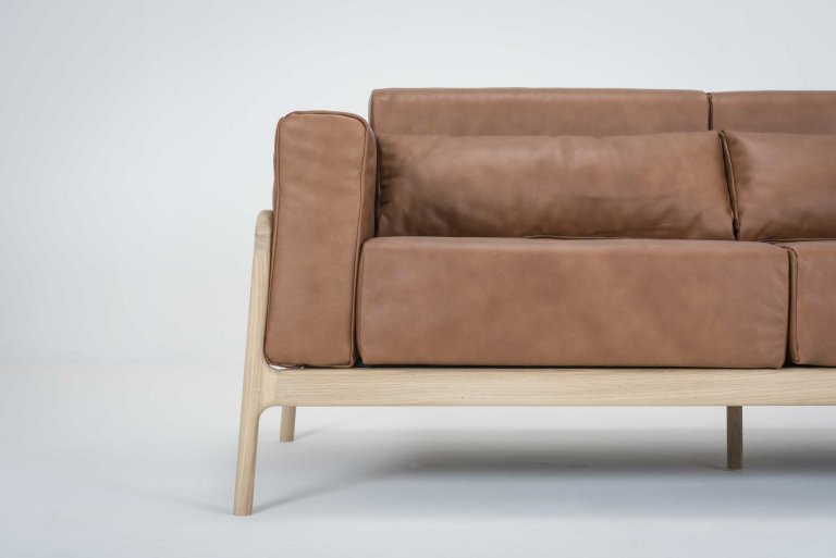 Gazzda Fawn sofa 2-zits whitewash Dakar Leather Whisky