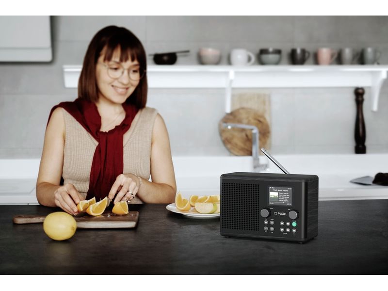 Pure DAB  Radio Classic H4i Schwarz/Esche Das charmante kompakte Internetradio