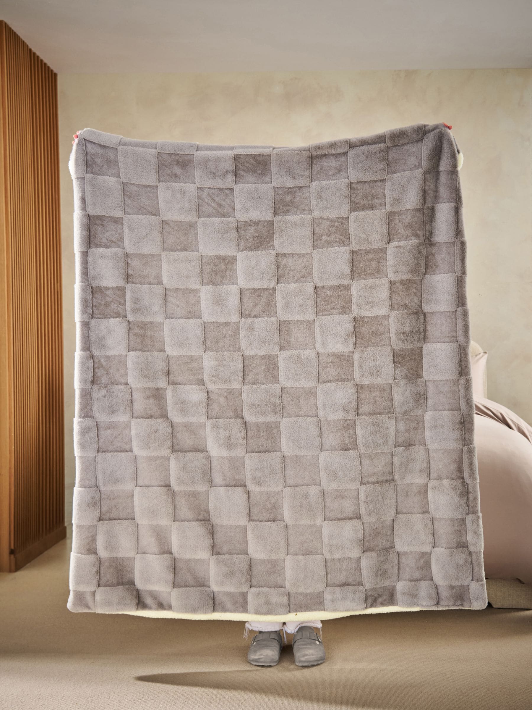 Jasper behaaglijke fleece omkeerbare bedloper met dambordmotief