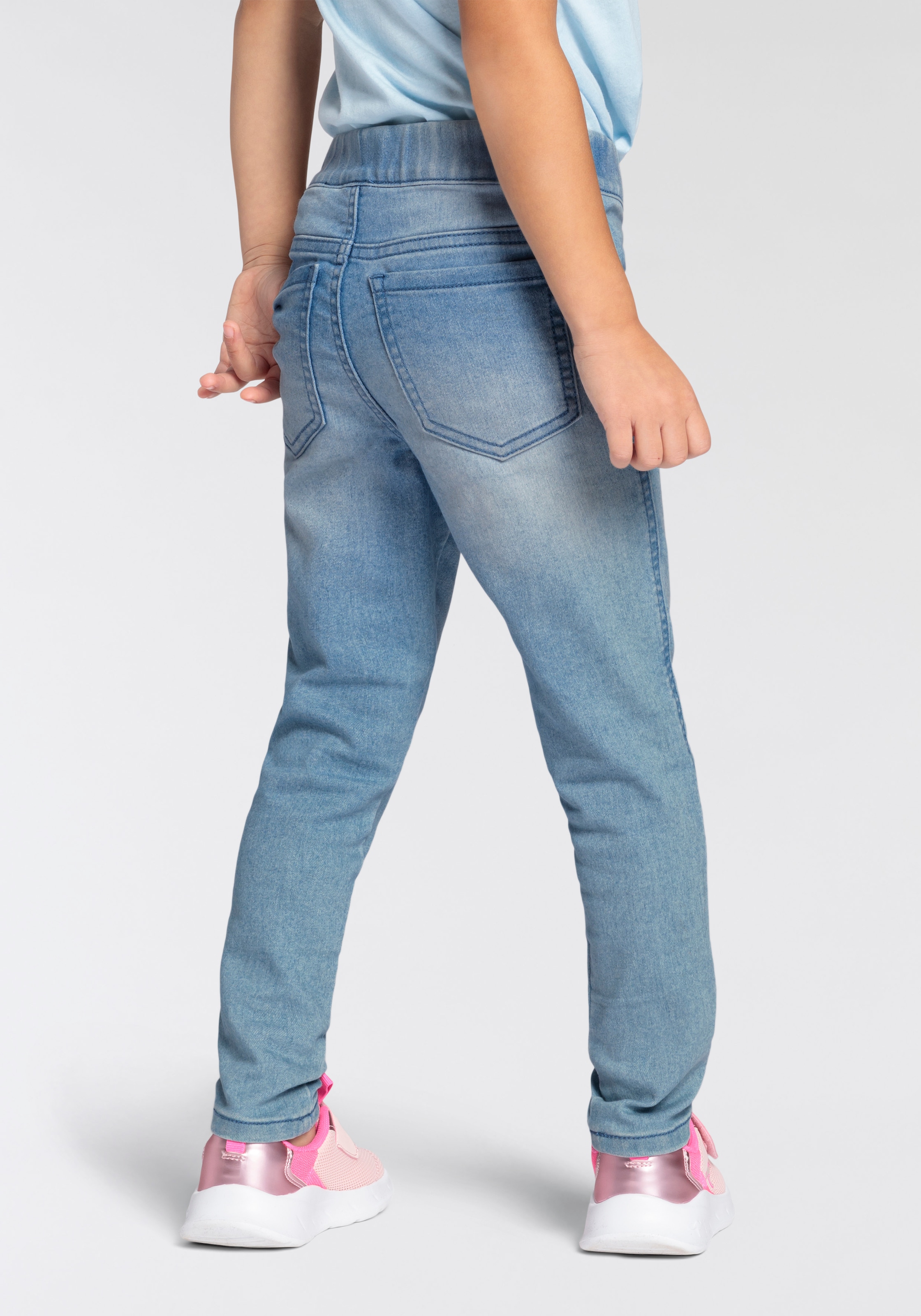 KIDSWORLD Jeansjeggings », Strecht-Jeans in Schlupfform« schmale Beinform,  mit Used-Waschung,  normale Leibhöhe