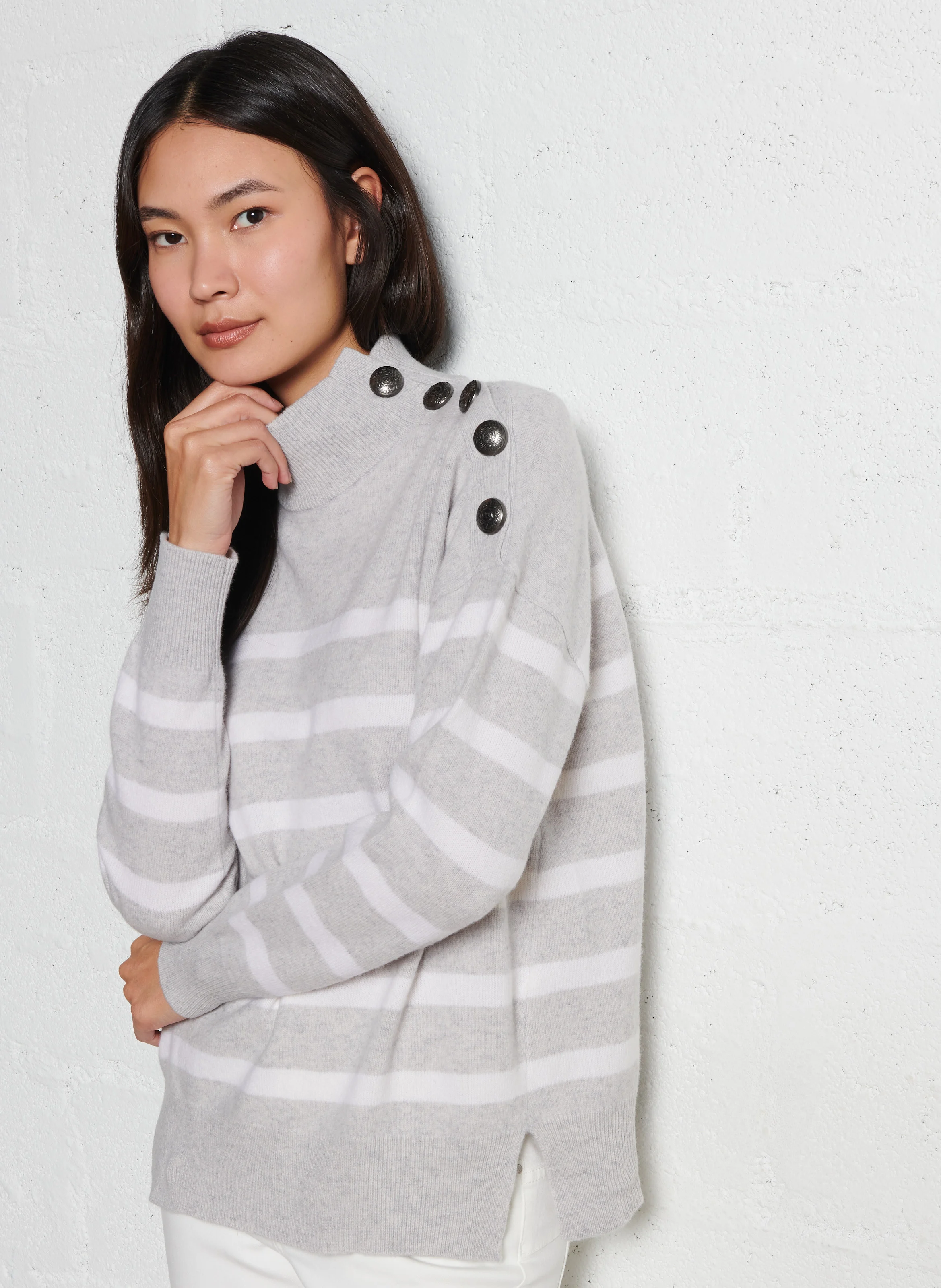 Pull ample col montant rayé en laine | Gris