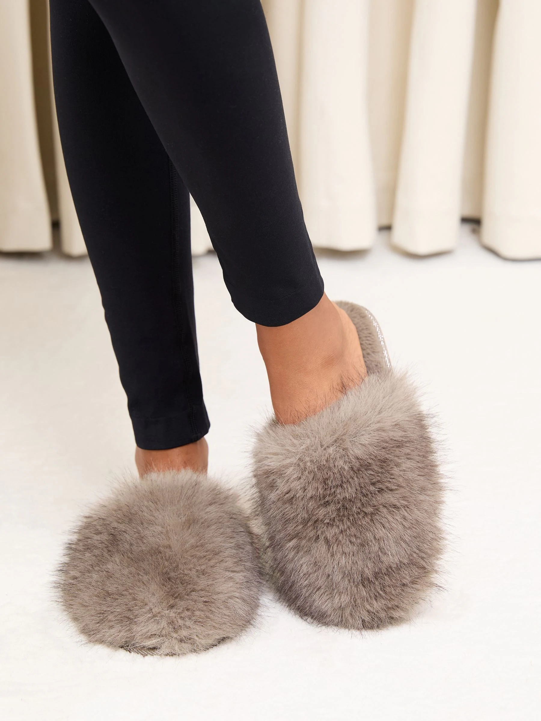 Mokka - Lipsy Faux Fur Ultra Fluffy Close Toe Mule Nightwear Slippers