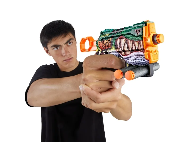 X-Shot Skins Menace Dart Blaster (8 Darts)