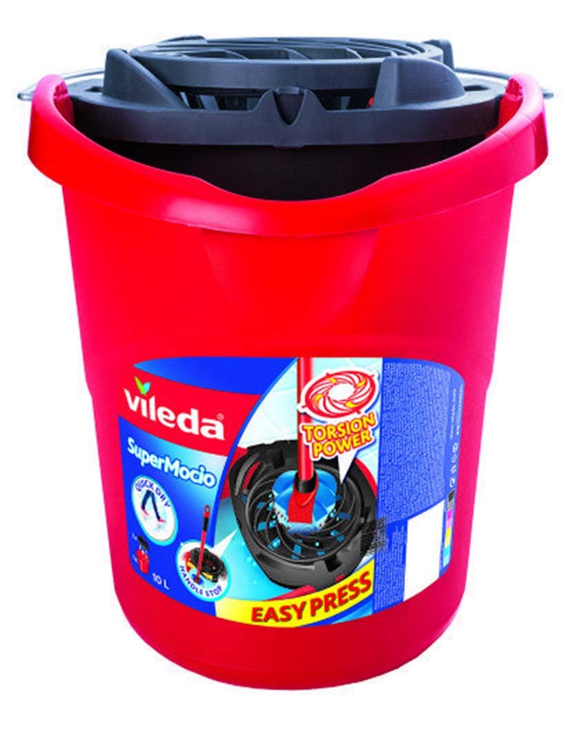 Super Easy Red Bucket with Wringer