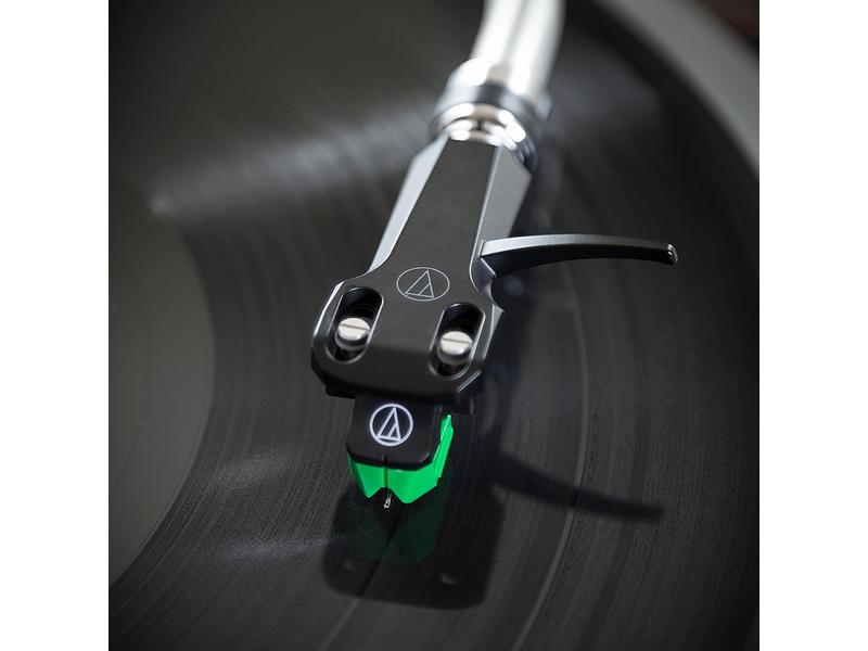 Audio-Technica Tonabnehmer AT-VM95E/H inklusive Headshell Stereotonabnehmer AT-VM95E mit Headshell AT-HS6BK