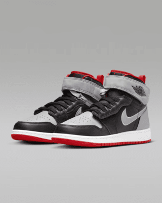 Air Jordan 1 Hi FlyEase Older Kids' Shoes