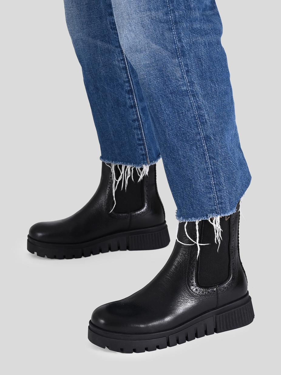 CHELSEA BOOT NAIKA