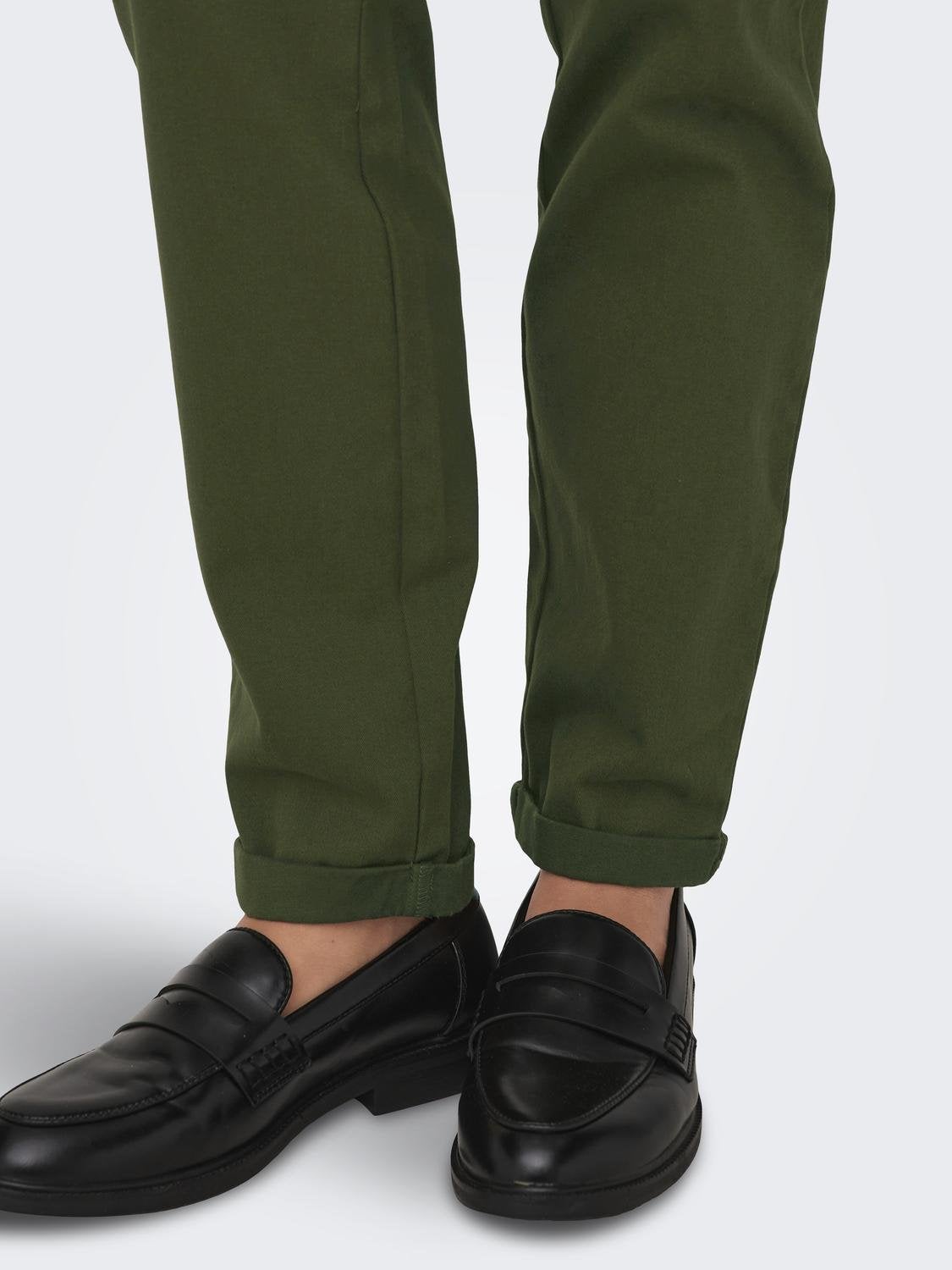 ONLBIANA-MAREE Mittlere Taille Slim Fit Chino Hose Olive Night