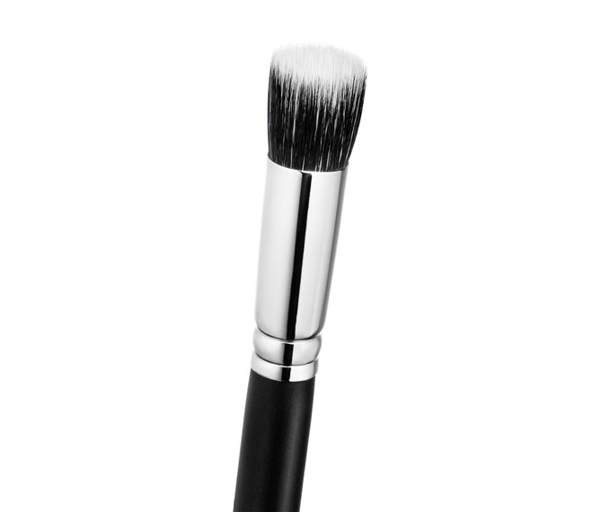 M•A•C Brushes #130S Short Duo Fibre Brush