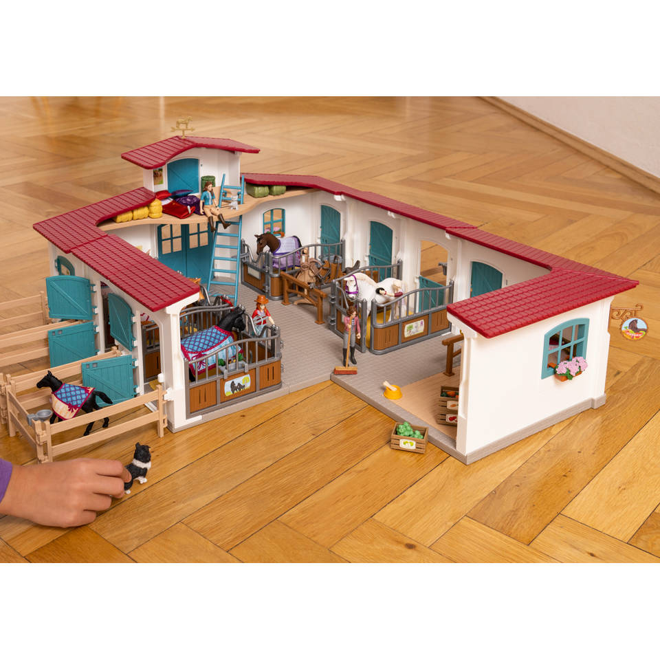 schleich HORSE CLUB Paardenbox met merrie en veulen 42611