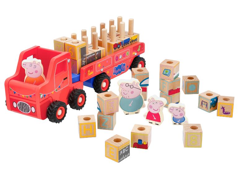 Houten vrachtwagen met aanhanger