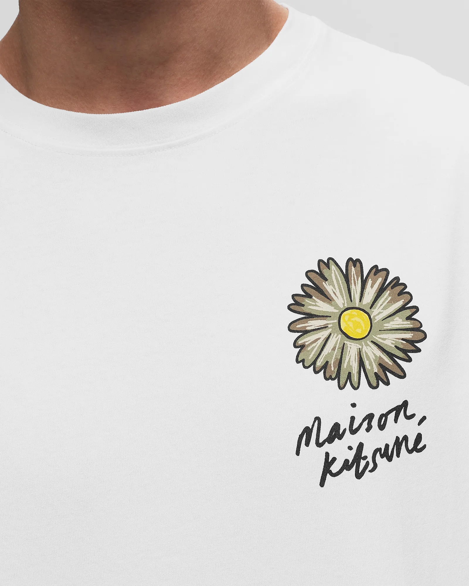 Maison Kitsune FLOATING FLOWER COMFORT TEE-SHIRT