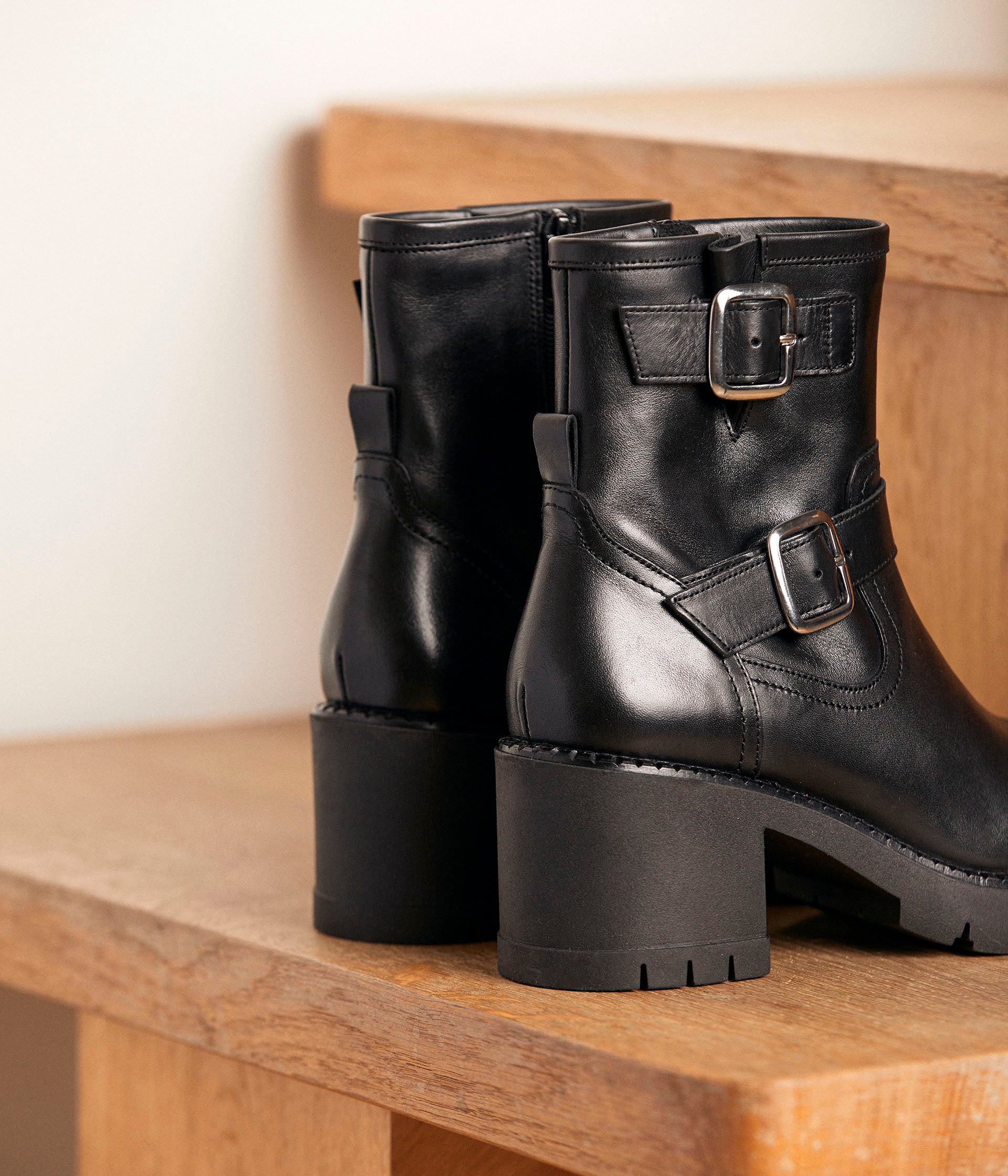 Boots cuir noir Dores
