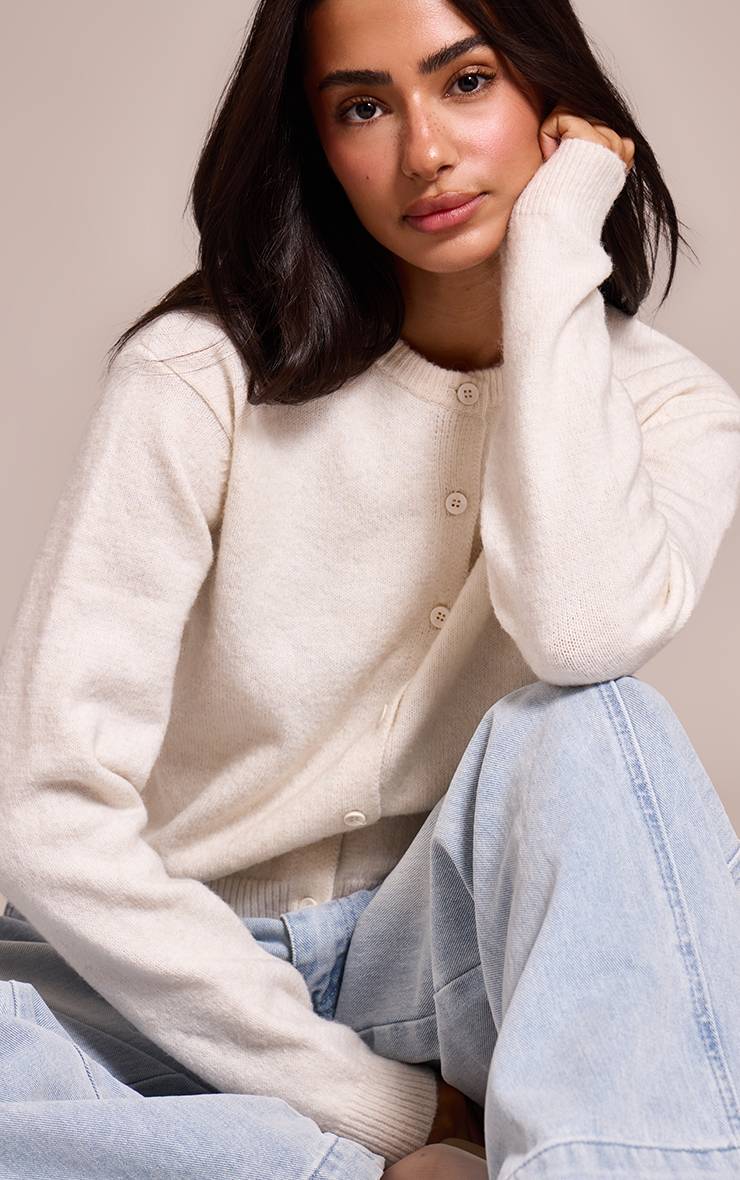 Crème Cardigan Boutonné En Maille Petite