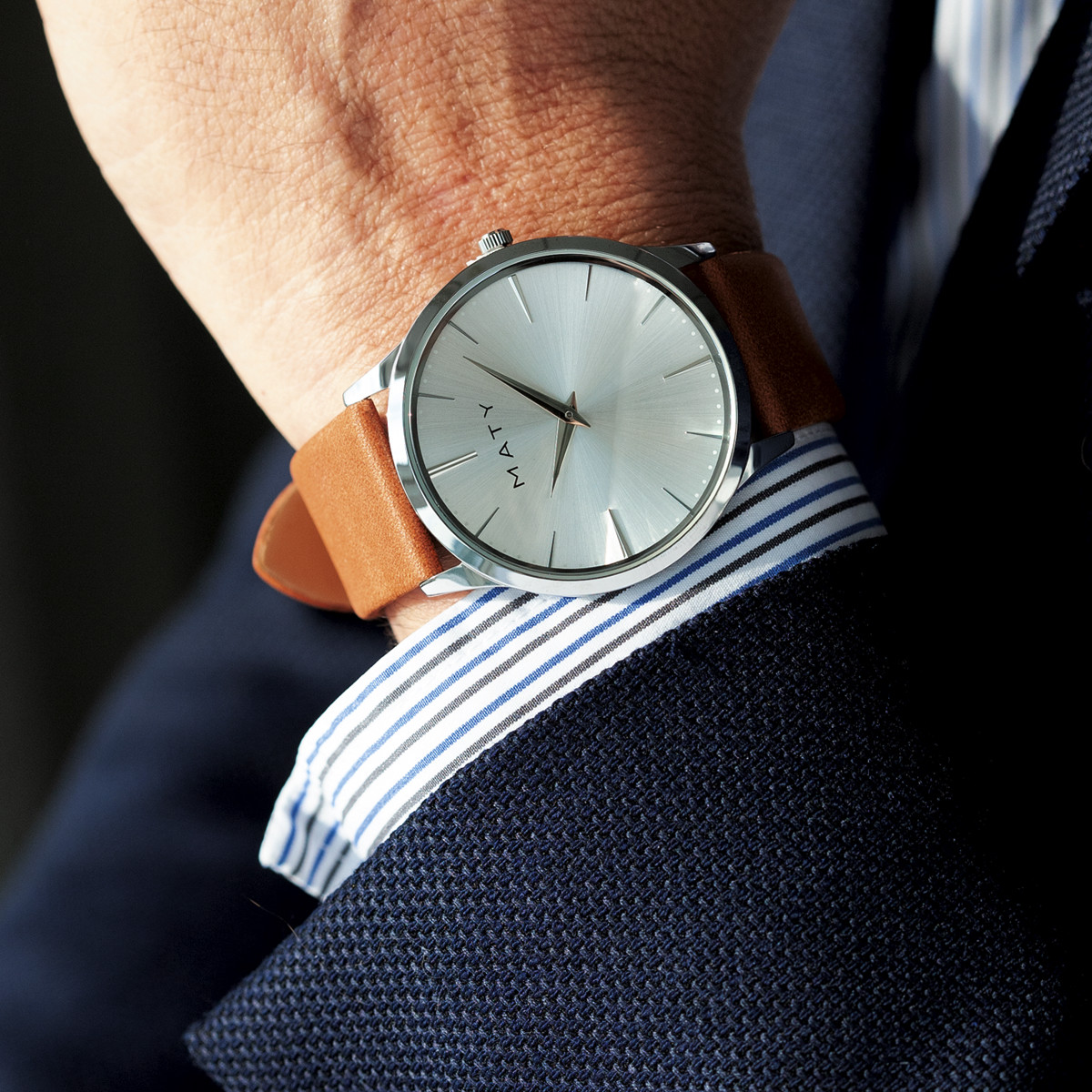 Montre homme chromée bracelet cuir marron