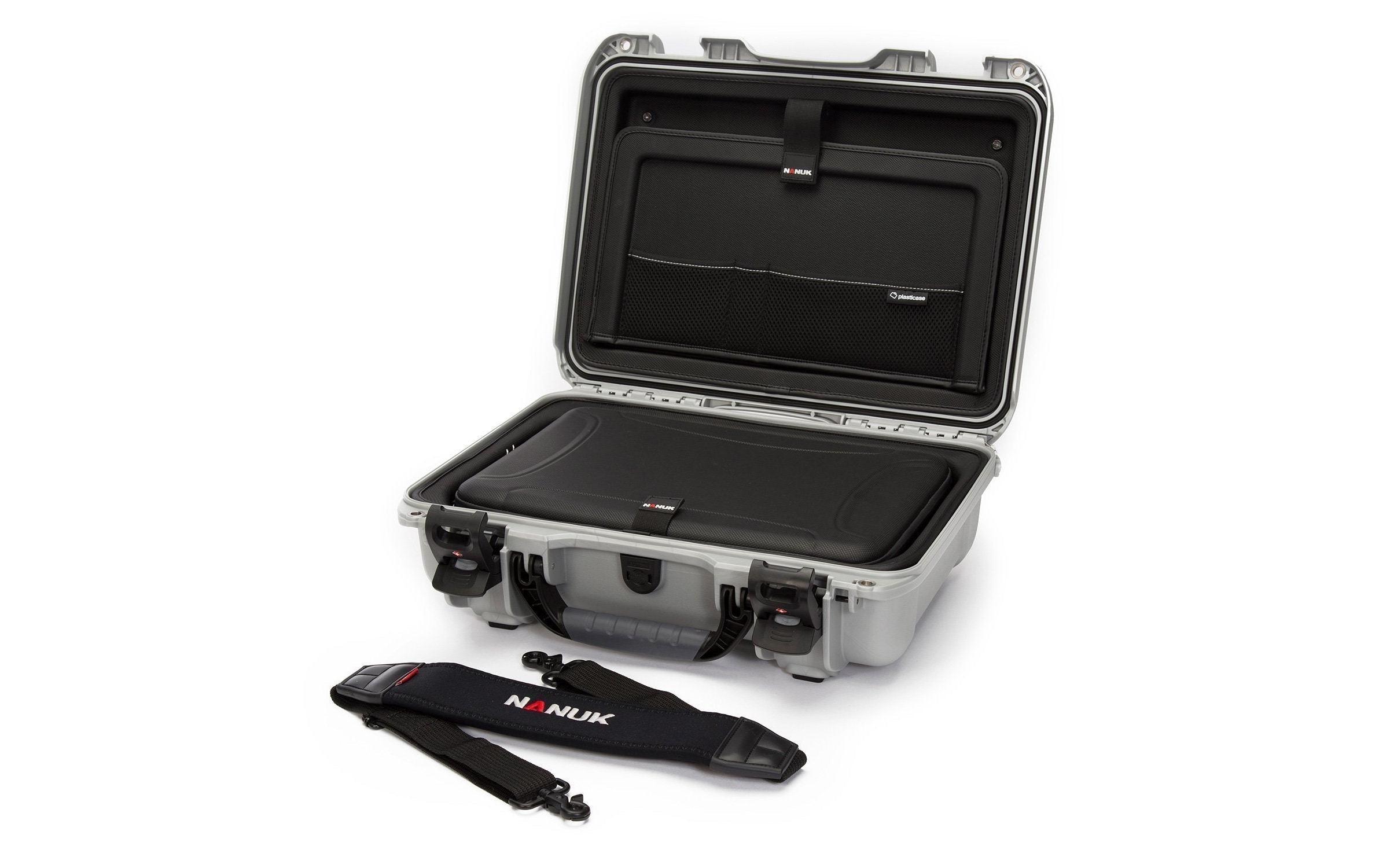 Kunststoffkoffer 923 - Laptop Einsatz Silber<br>Leichter, wasserdichter und robuster Hartschalenkoffer mit Laptop Einsatz