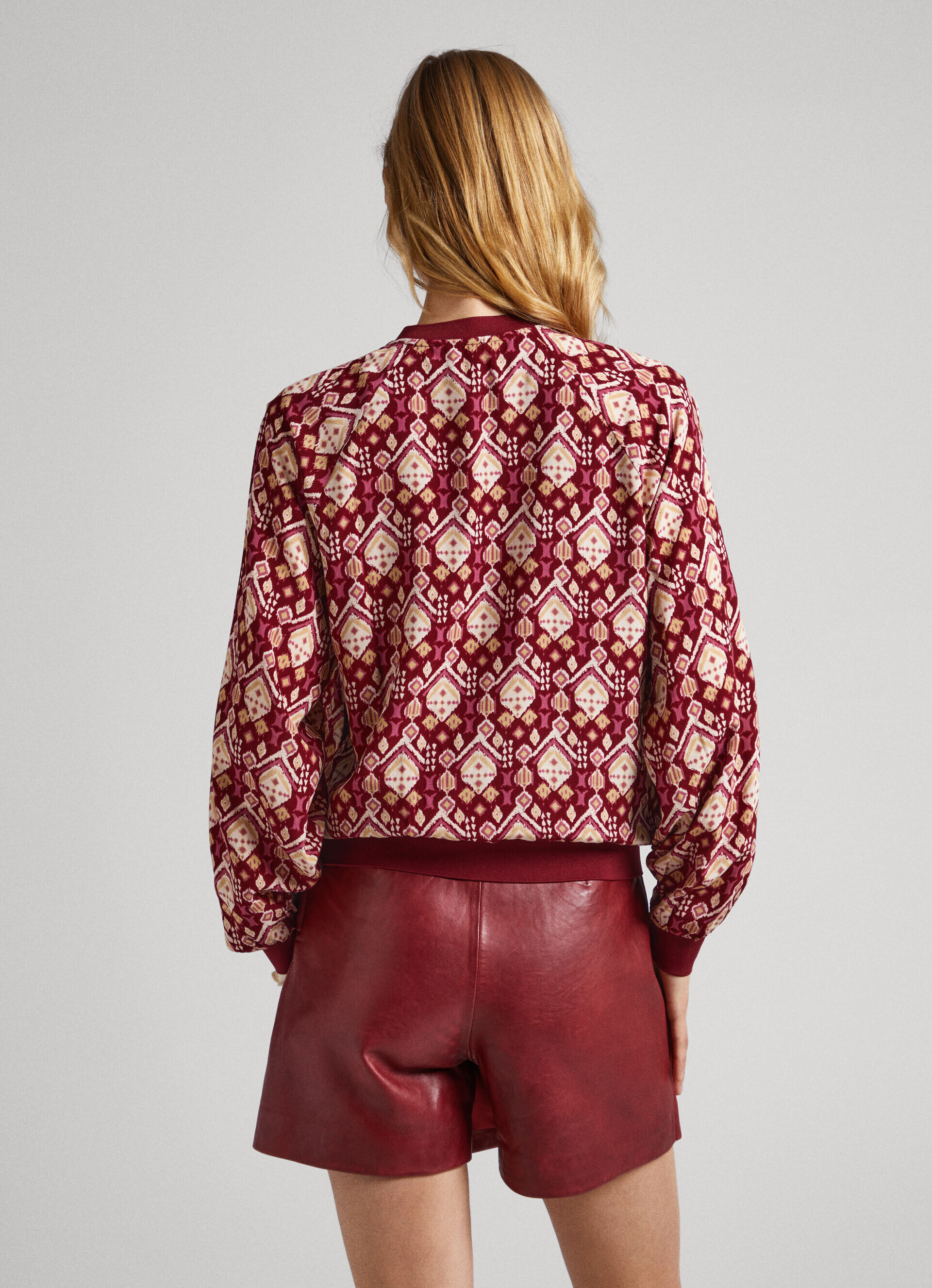 JAQUETA BOMBER ORNAMENTAL - multicolorida