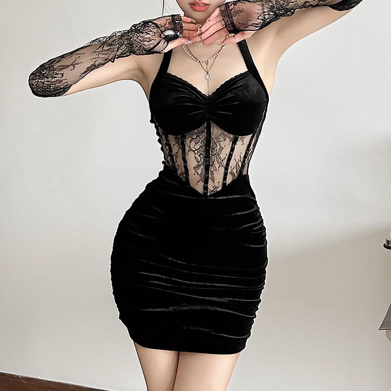 Sugarcoat - Halterhals kanten mini-bodyconjurk