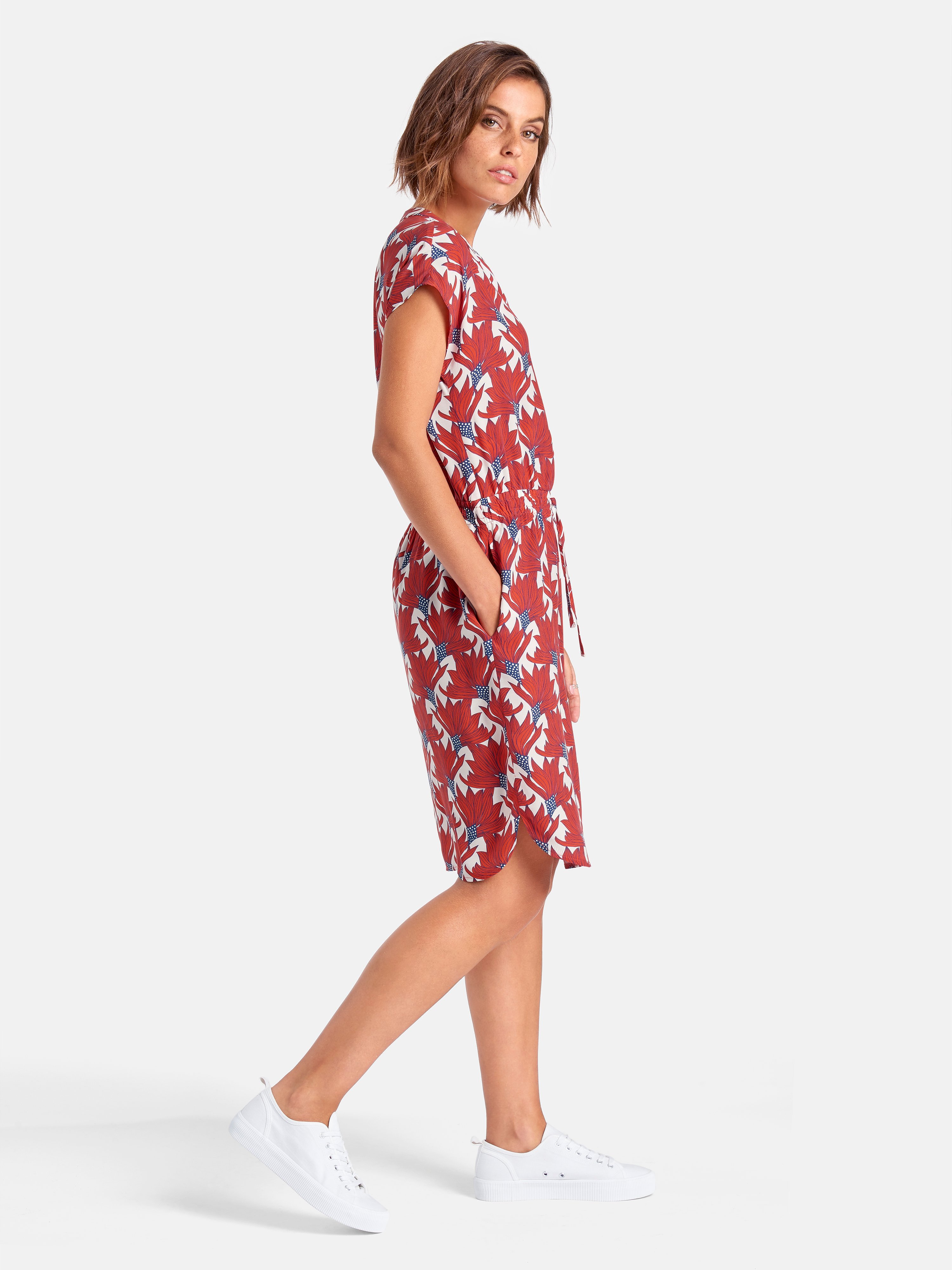 Kleid mit überschnittener Schulter