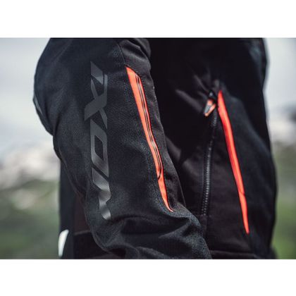 Blouson Ixon STRIKER 2 - Noir / Blanc