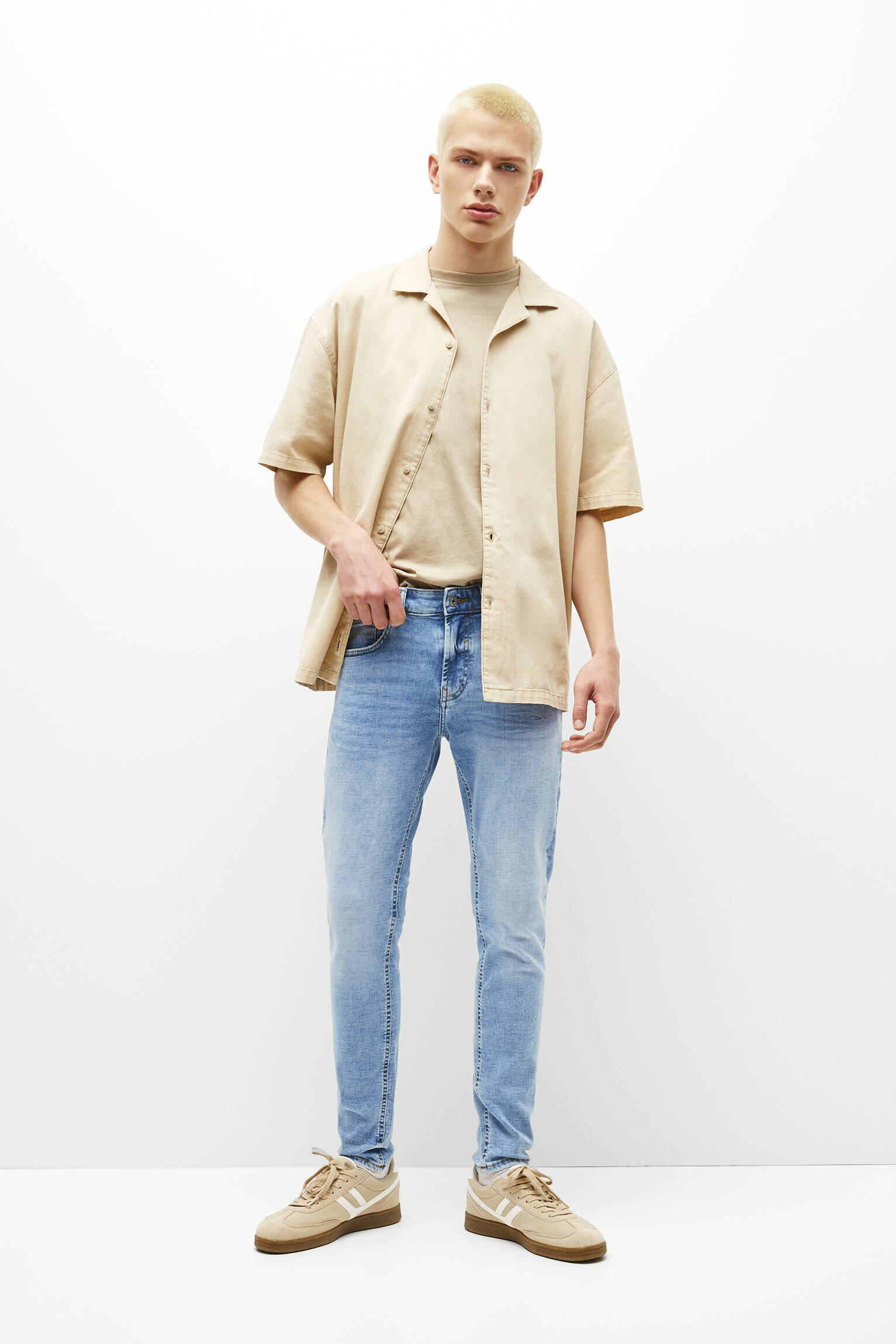 CALÇA JEANS SKINNY BÁSICA - ÍNDIGO CLARO