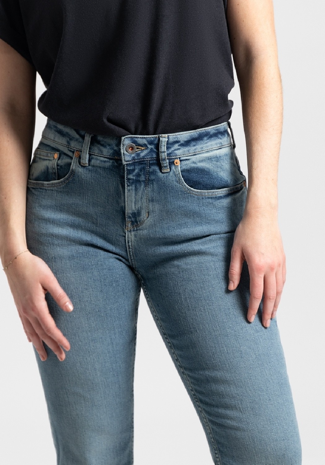 Kuyichi Damen-Jeans Sara Straight Vintage Blue
