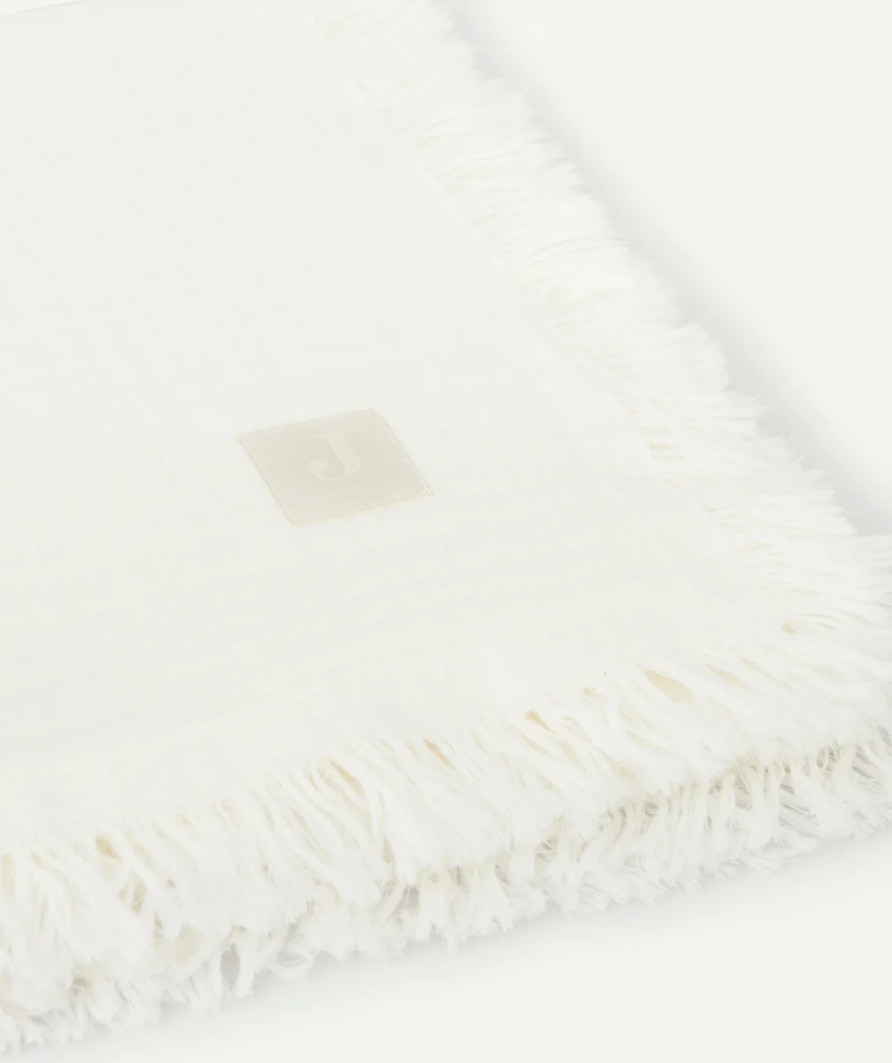 JOLLEINCOUVERTURE EN MOUSSELINE AVEC FRANGE BLANCHE 75X100 CM