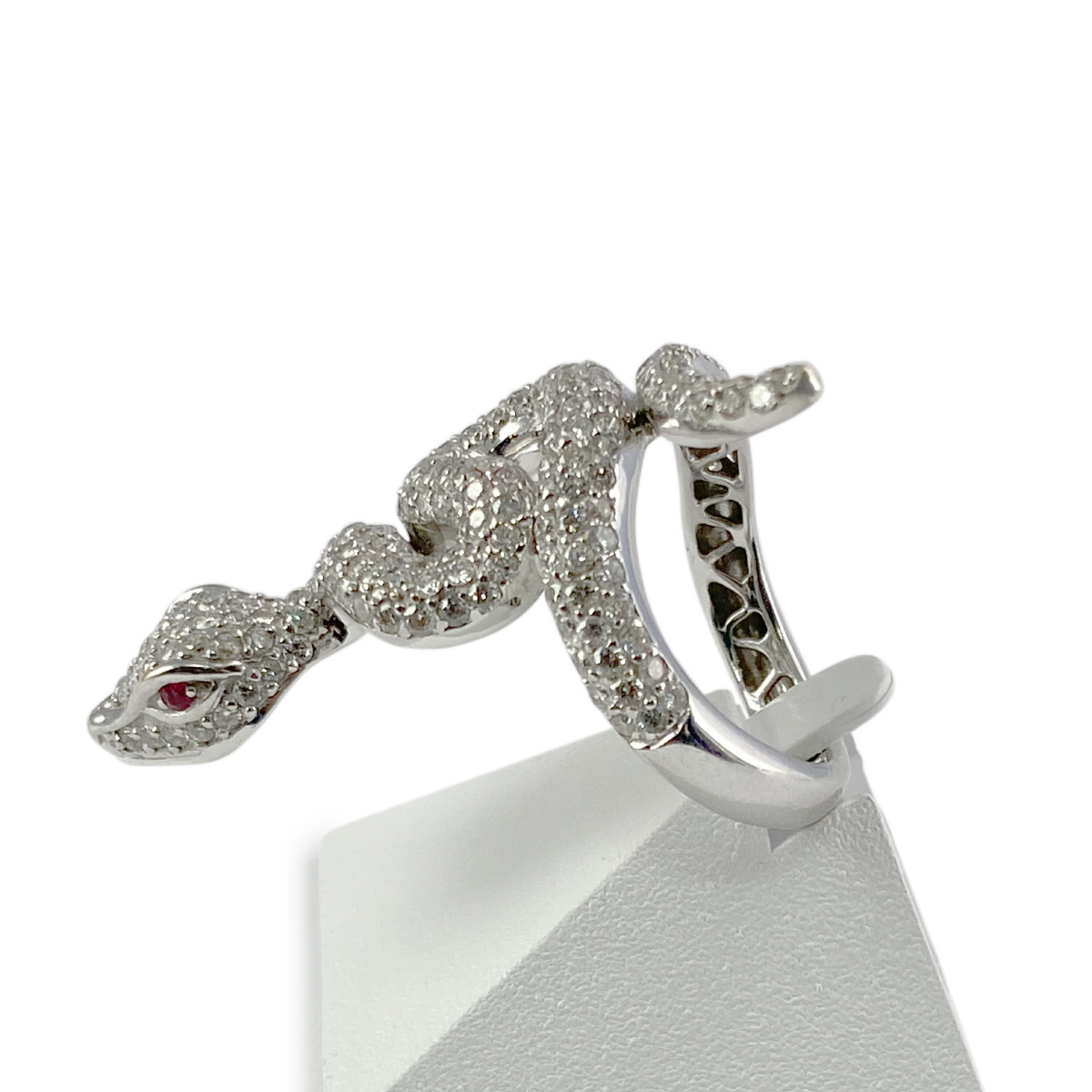 Bague d'occasion or 750 blanc diamants et rubis