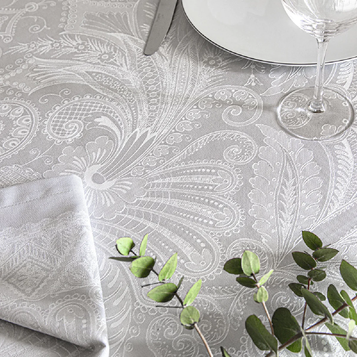 Nappe antitache déperlant pur coton gris 174X304 Garnier Thiebaut
