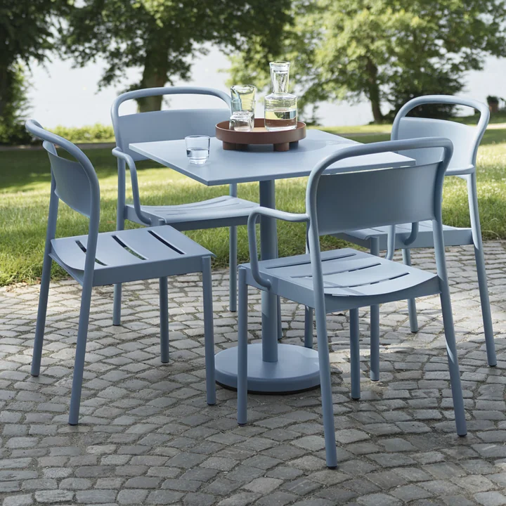Muuto - Linear Steel Armchair Outdoor, hellblau