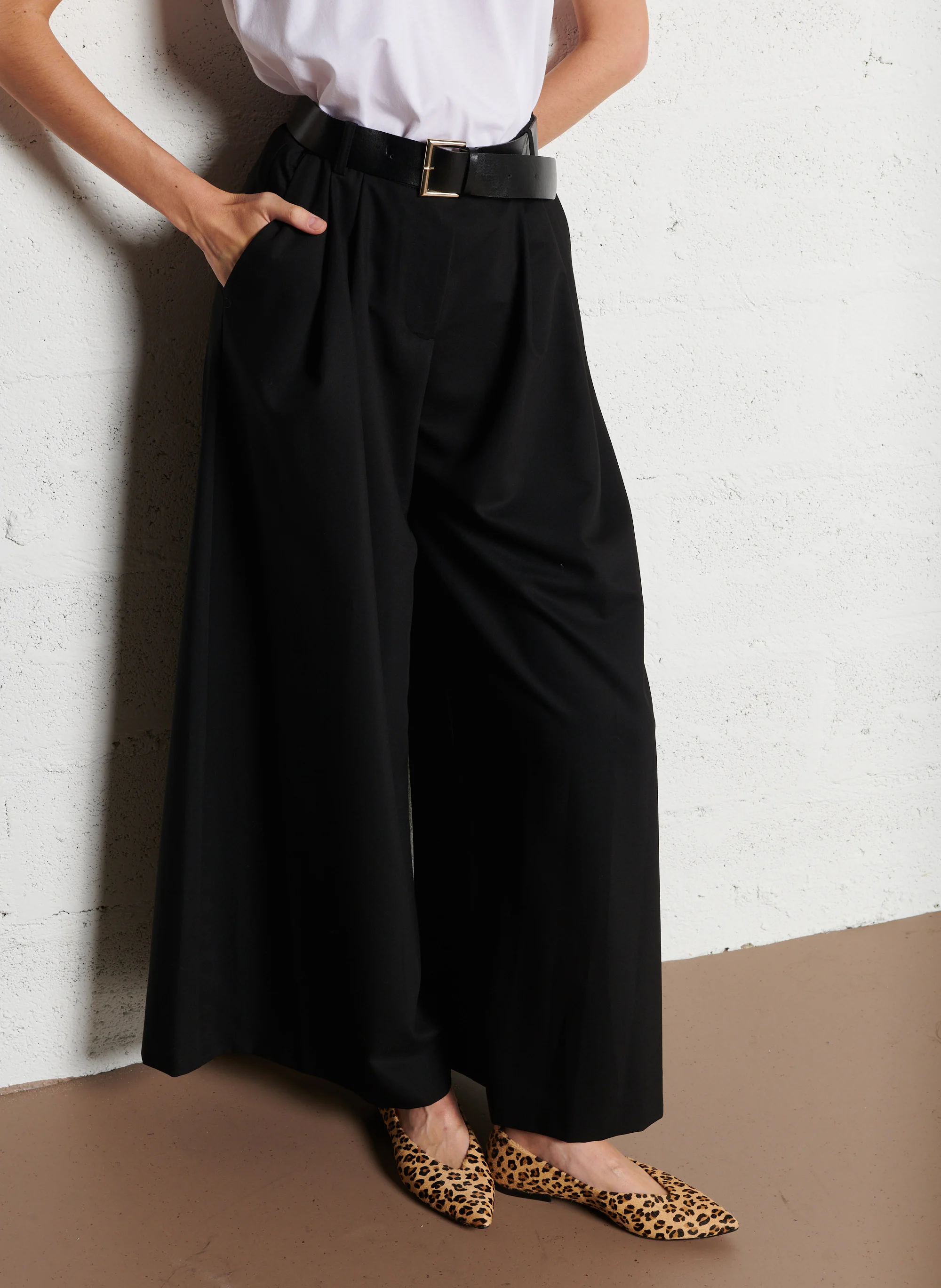 Pantalon palazzo à ceinture| Noir
