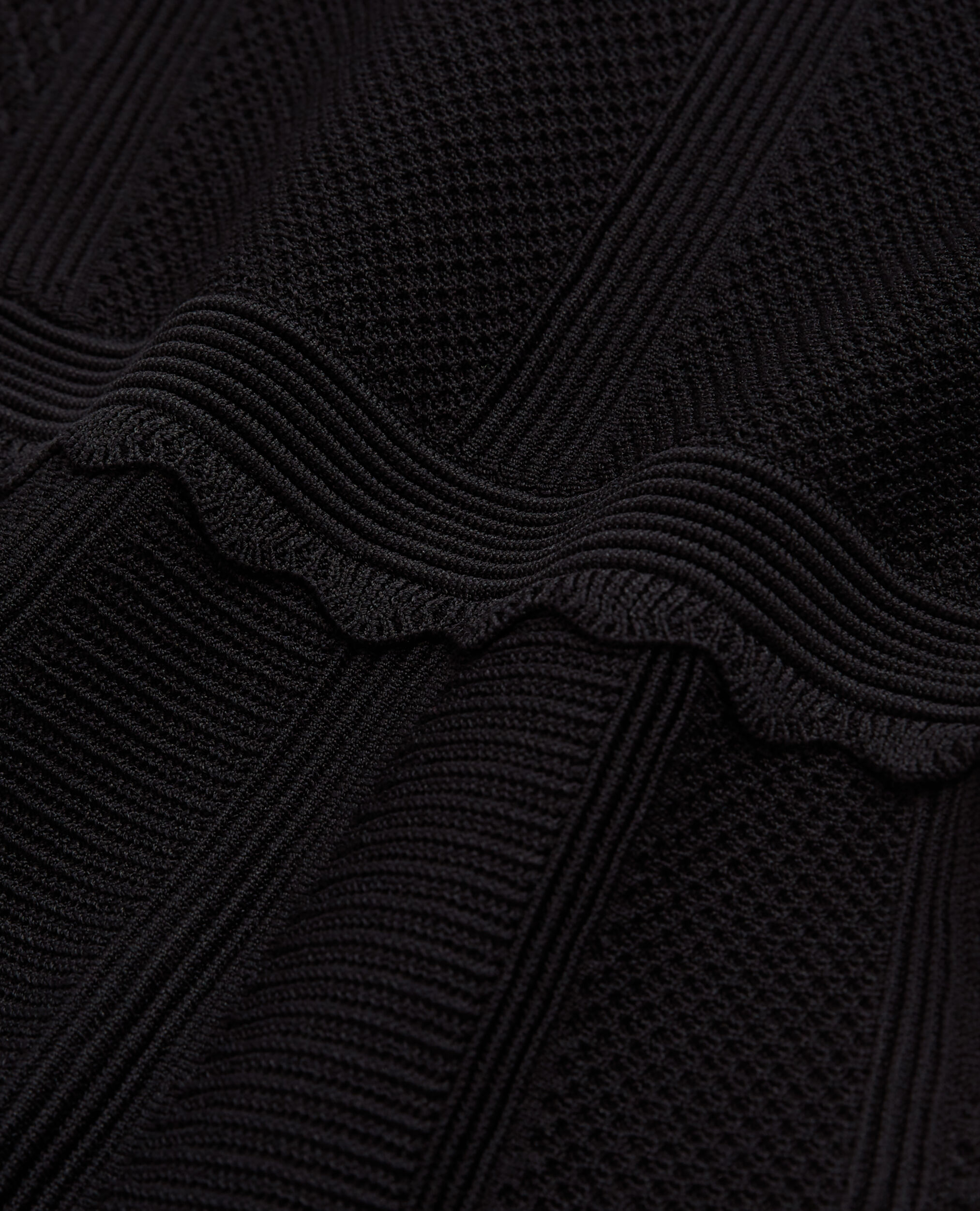 Robe courte noire en maille