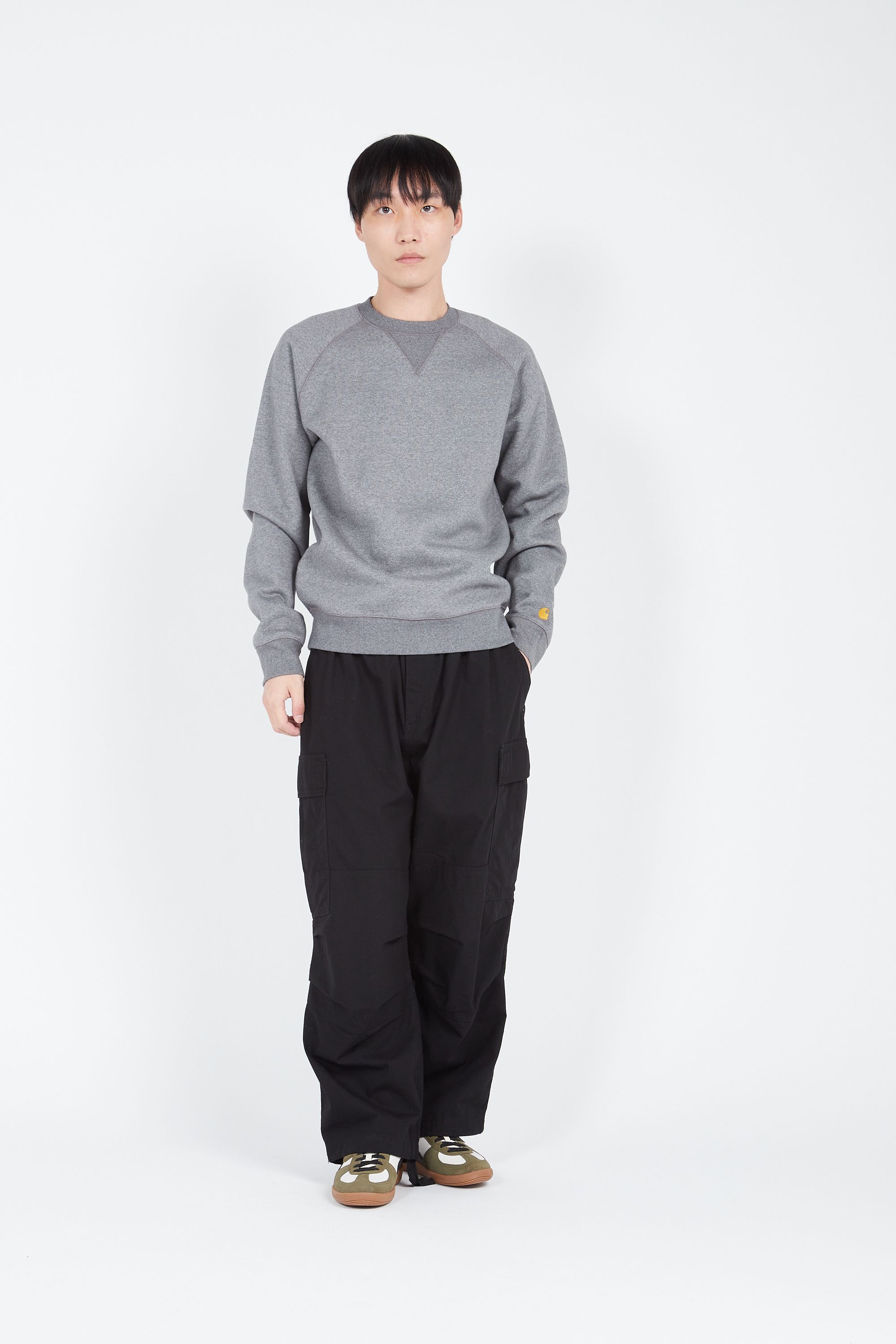 CARHARTT WIP Sweatshirt Chase Sweat Gris