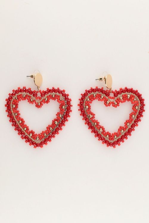 Statement oorhangers met rood kralen hart