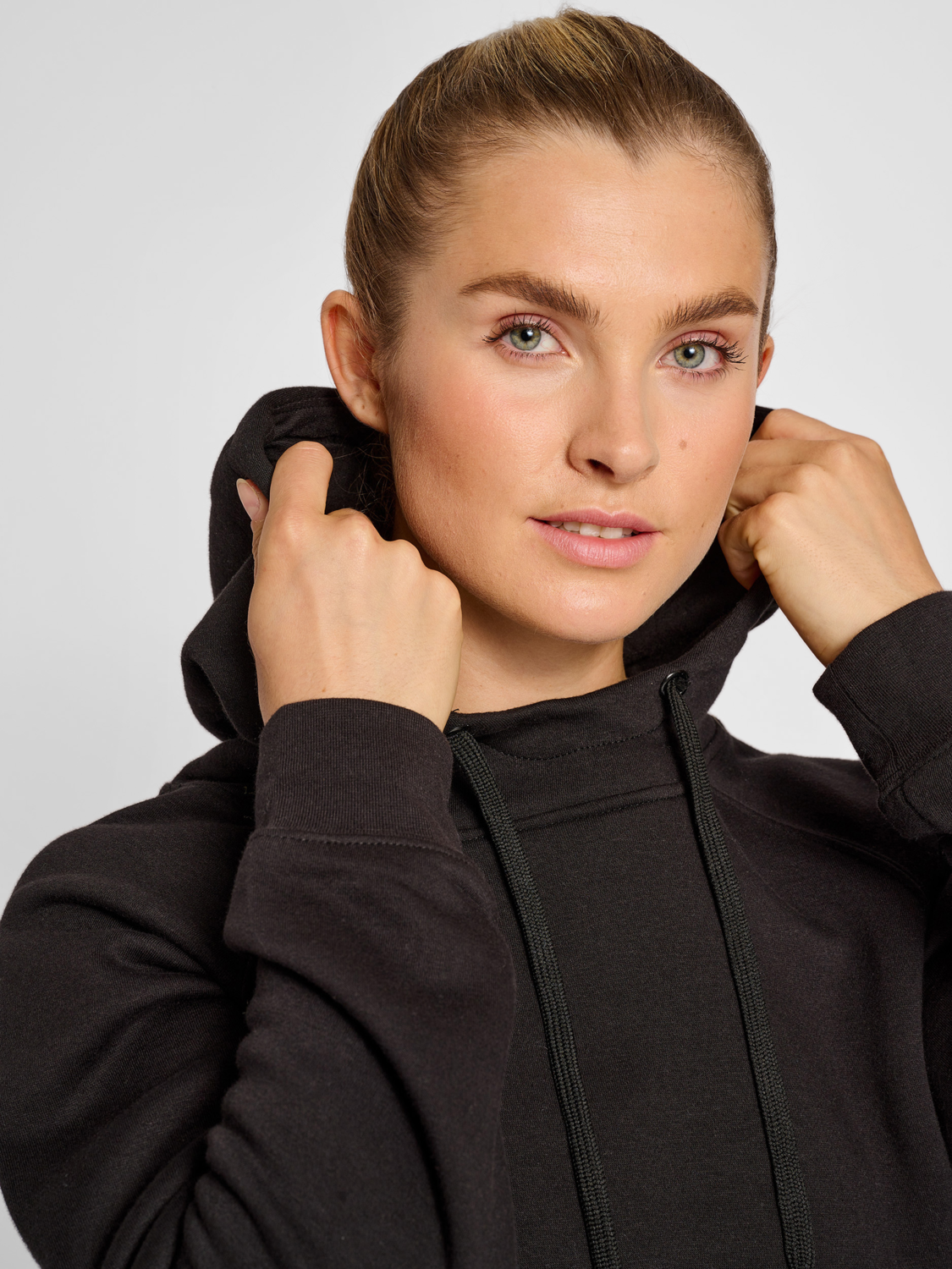 hmlRED HEAVY HOODIE WOMAN