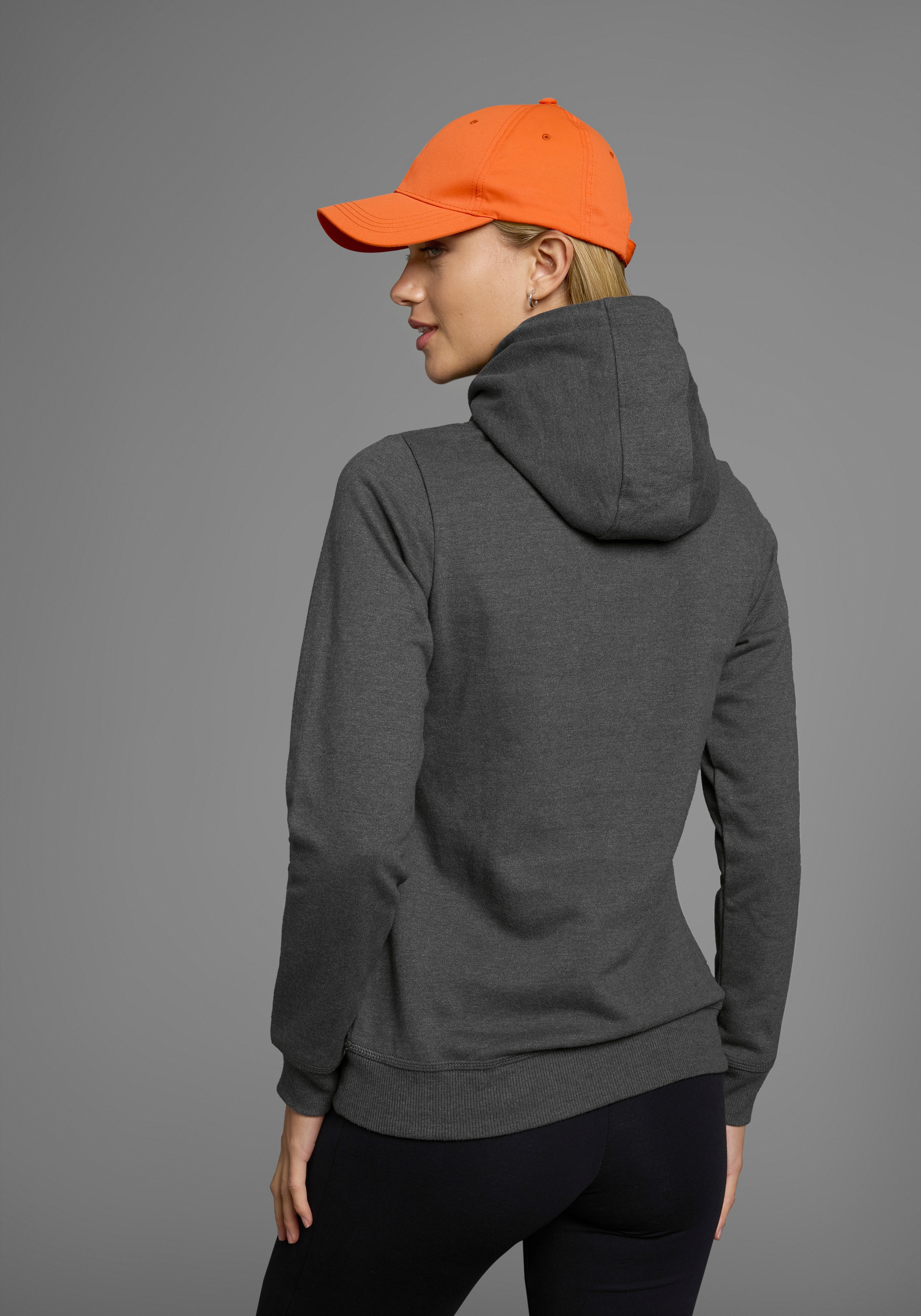Ocean Sportswear Kapuzensweatshirt »Essentials Sweatshirt«, Langarm,  figurbetonter Schnitt,  unifarben