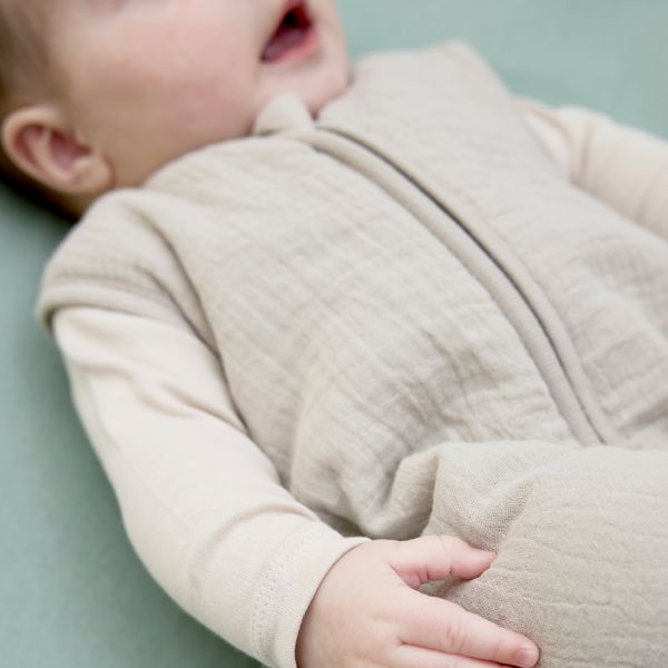 Uni baby slaapzak gevoerd - pre-washed hydrofiel - greige - 90cm 246.000.49.02