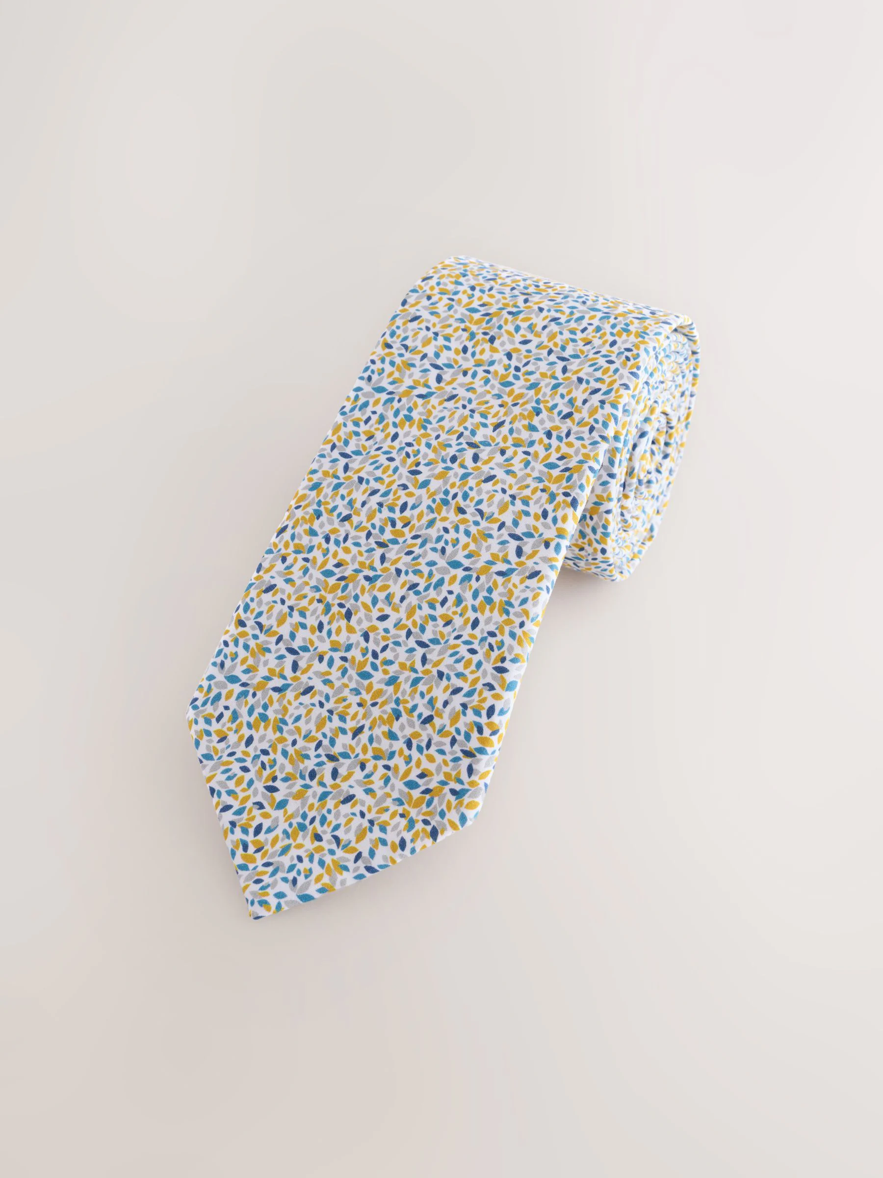 Verstrooide bladeren - 100% Cotton Printed Tie