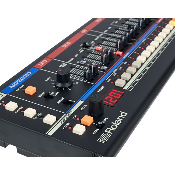 Roland JU-06A Bag Bundle